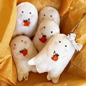 Felt Halloween decor GHOSTS 👻🎃
